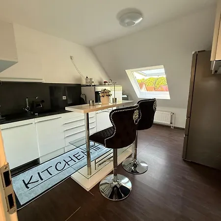 Gemuetliche Maisonette- In Ruhiger Lage Appartement *
